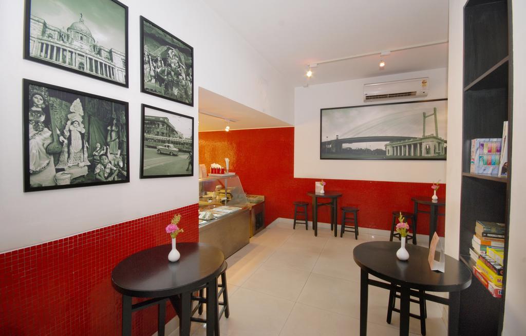 כלכותה Hotel Metropole מראה חיצוני תמונה